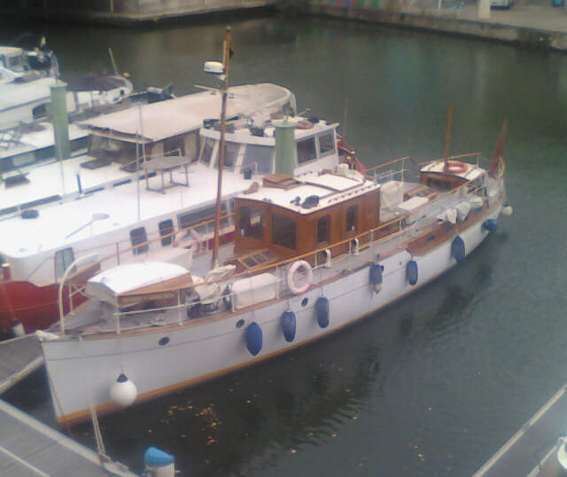 Yacht_Paris.jpg